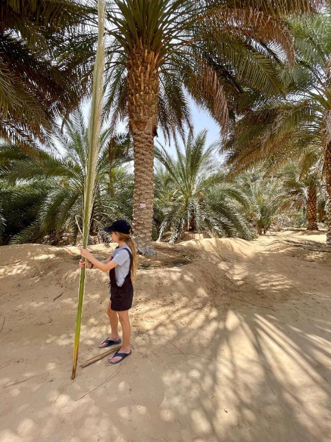 Готель Liwa Nights ليالي ليوا Екстер'єр фото