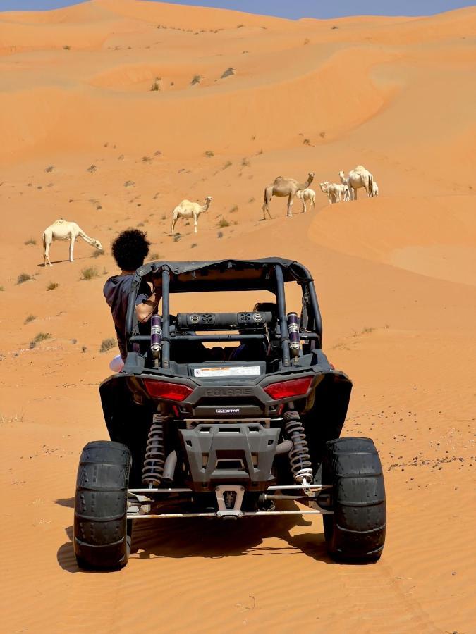 Готель Liwa Nights ليالي ليوا Екстер'єр фото